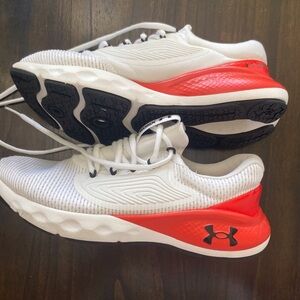 Under Armour White Red Running Shoes Women’s  Size 7 (3024873-101)
